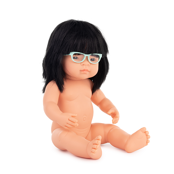 Bebé con gafas asiático 38 cm.